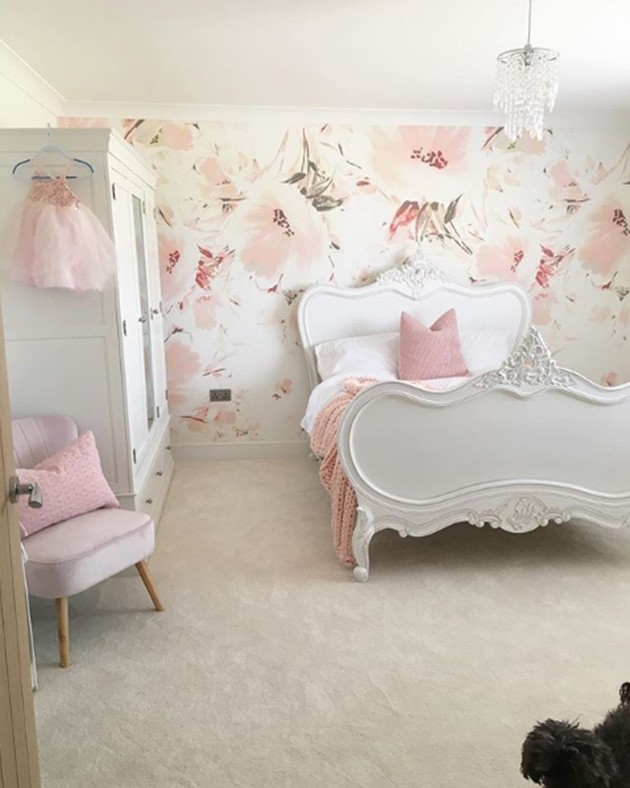 Un dormitor vintage modern pentru fete