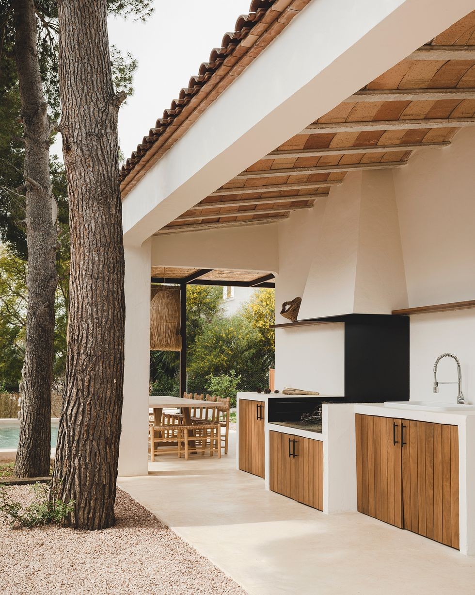 gratar de ciment pe veranda