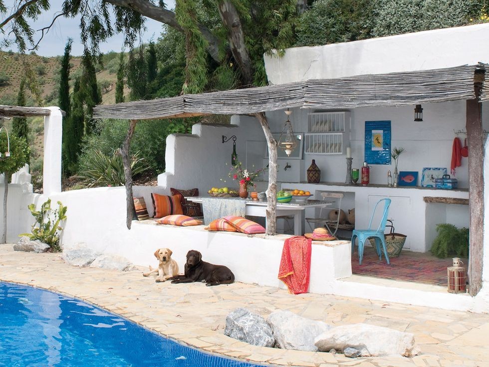 cocina de exterior de estilo hippie