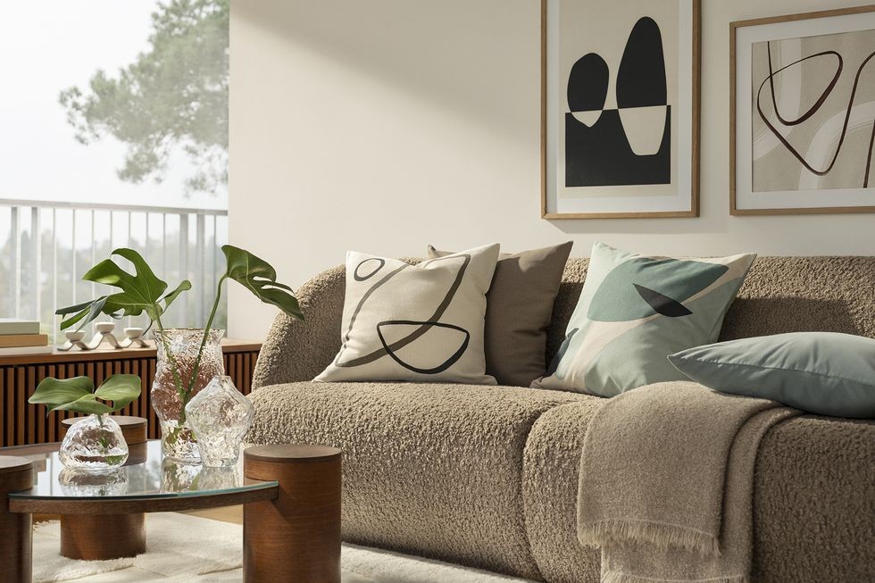 atmosfera de sufragerie a colectiei de primavara 2022 a firmei hm