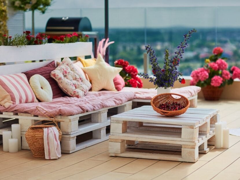 Lounge-te in gradina de reciclare