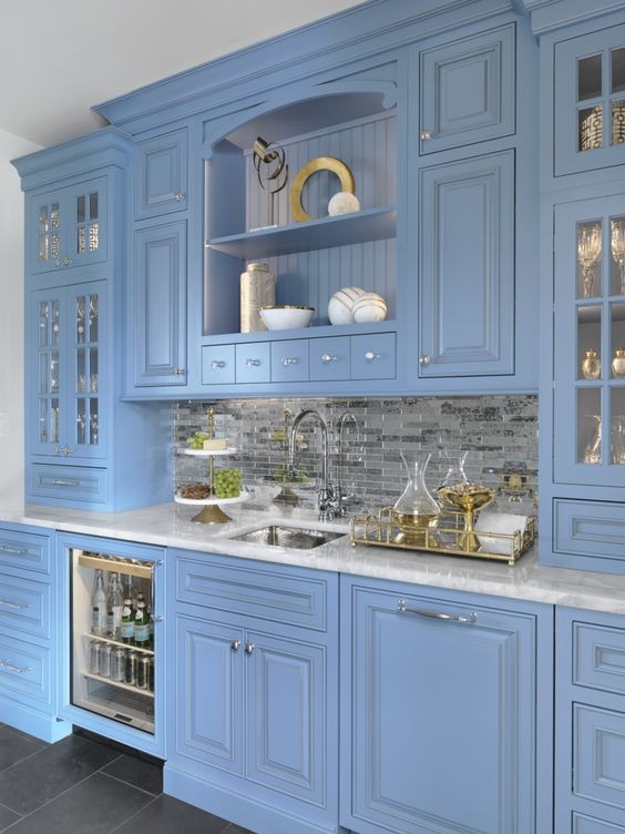 scheme de culori pentru bucatarie - albastru cer