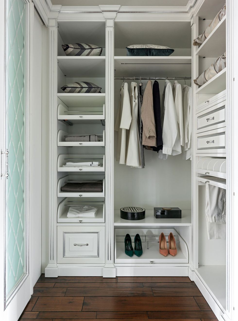 piso duplex en moscu armario vestidor