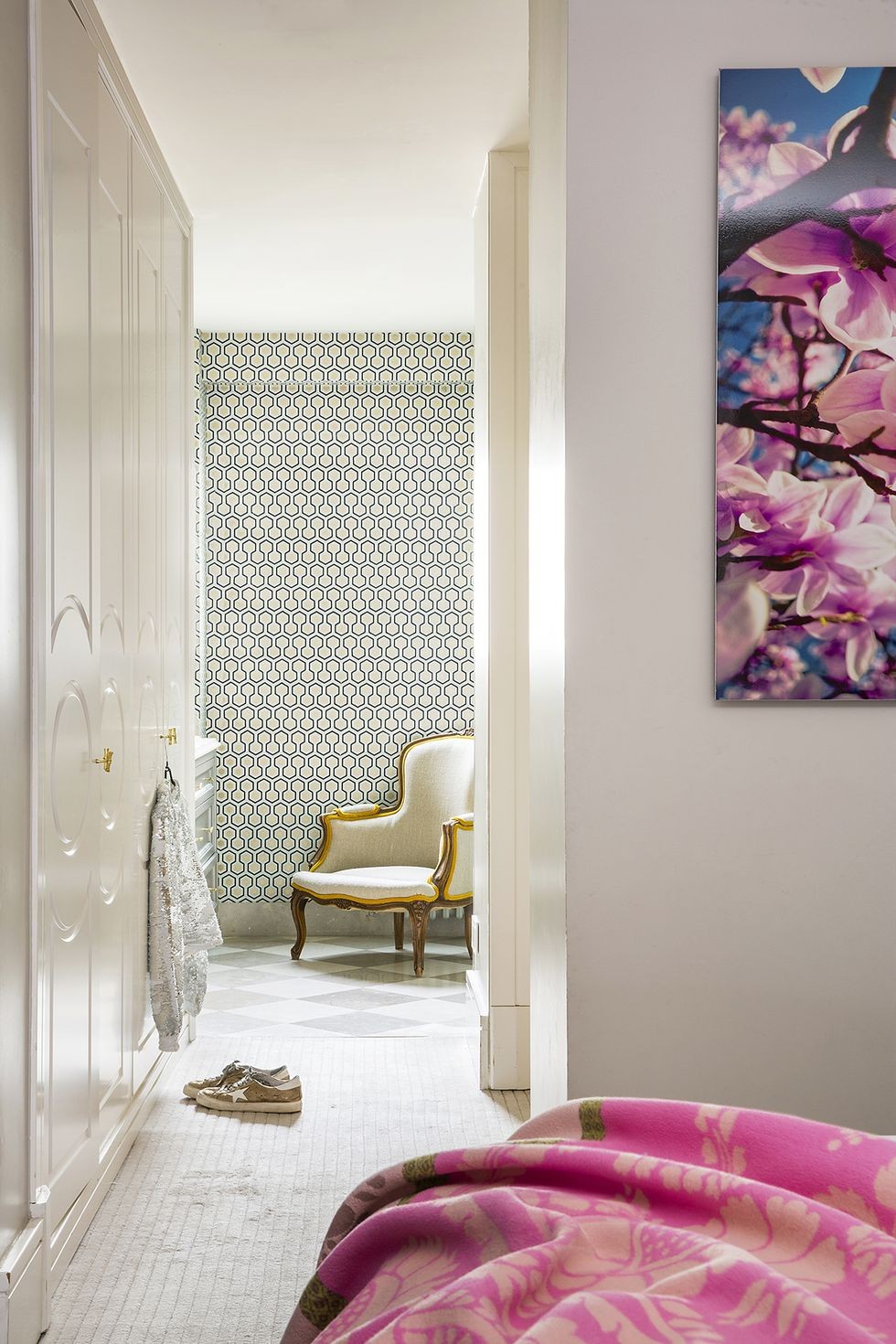 apartament elegant, sofisticat si functional in madrid fotografia ramurilor de cires este de yellowkorner