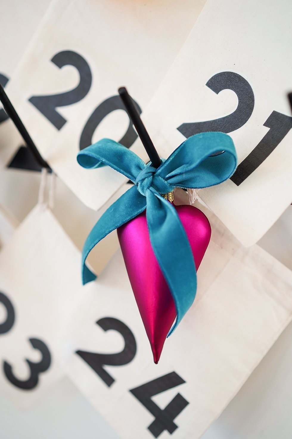 diy_5_advent_calendars_easy_make_christmas_decoration_home_style-24