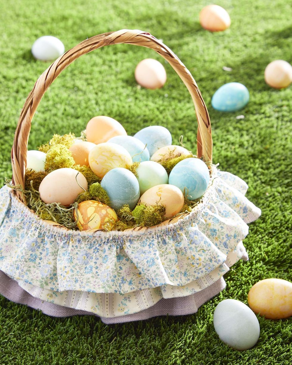 cos de Paste cu fusta cu volane in trei straturi