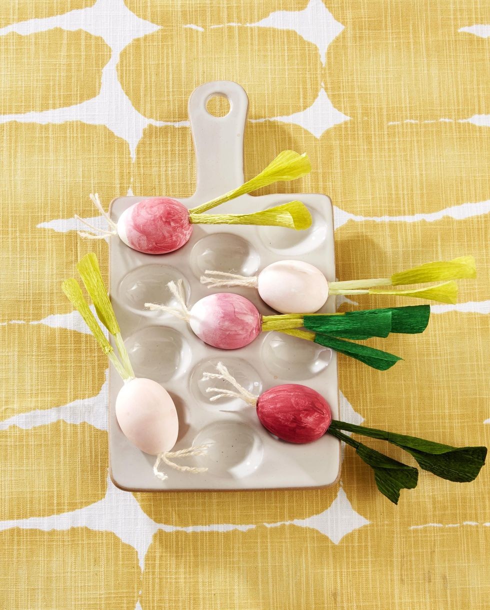 oua de Paste impodobite sa semene cu ridichile